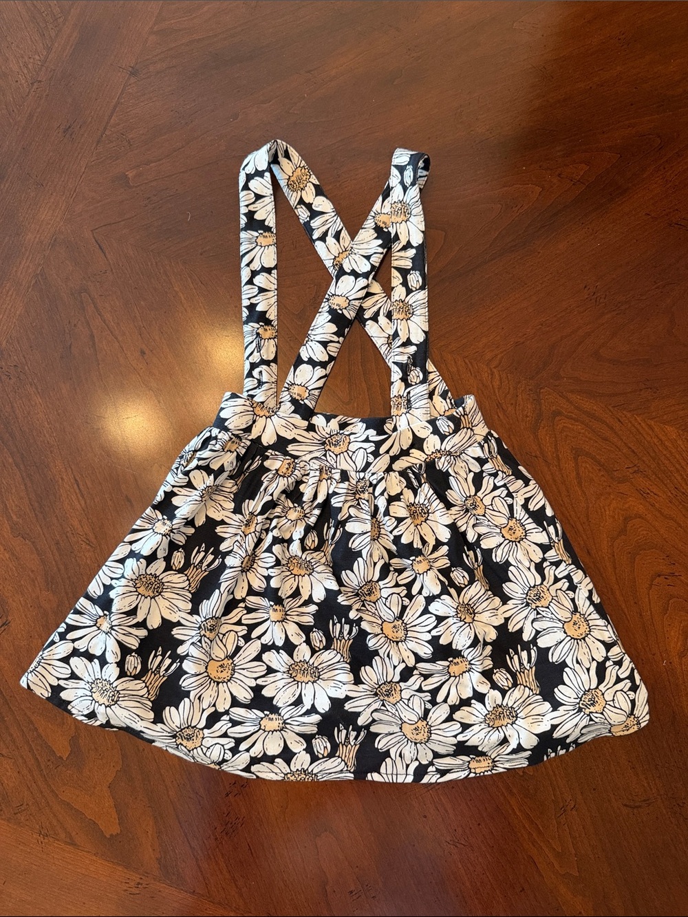 Kate Quinn Daisy Pinafore Suspender Skirt with White and Yellow Daisies 2T
